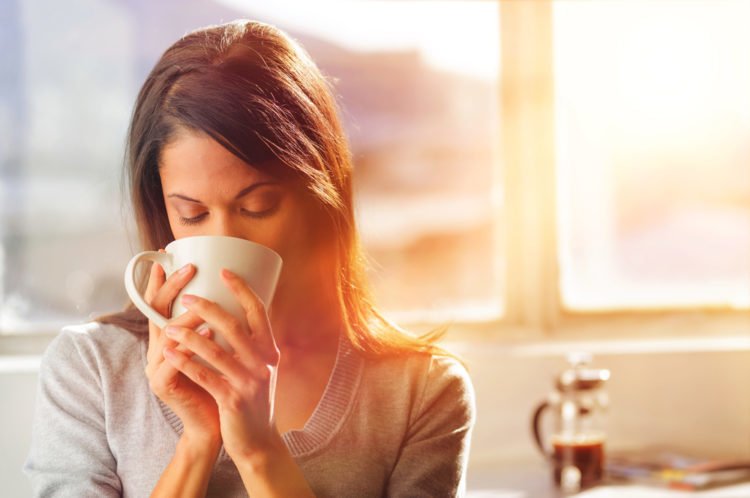 Uống nhiều cà phê có tốt không? 7 sai lầm khi uống cà phê tàn phá sức khỏe!