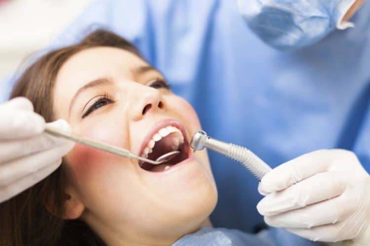 10 bí quyết chăm sóc răng miệng cho cả nhà