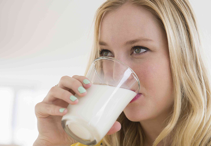 Tư vấn: Bị viêm loét dạ dày có nên uống sữa không? Lựa chọn loại nào tốt?