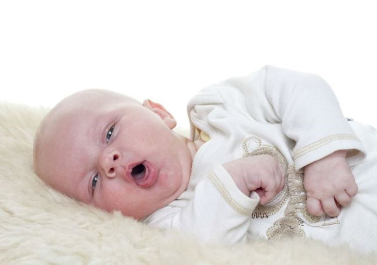 10 cách trị khò khè ở trẻ sơ sinh giúp bé dễ chịu hơn