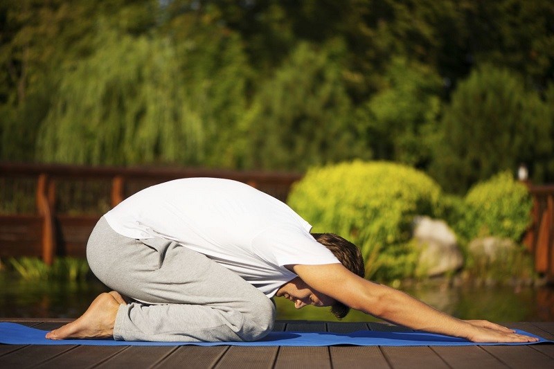 Hướng dẫn 10 bài tập yoga chữa trào ngược dạ dày hiệu quả nhưng ít người biết đến