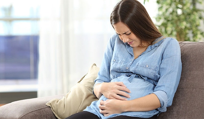 Đau dạ dày khi mang thai do đâu? Có ảnh hưởng đến thai nhi?