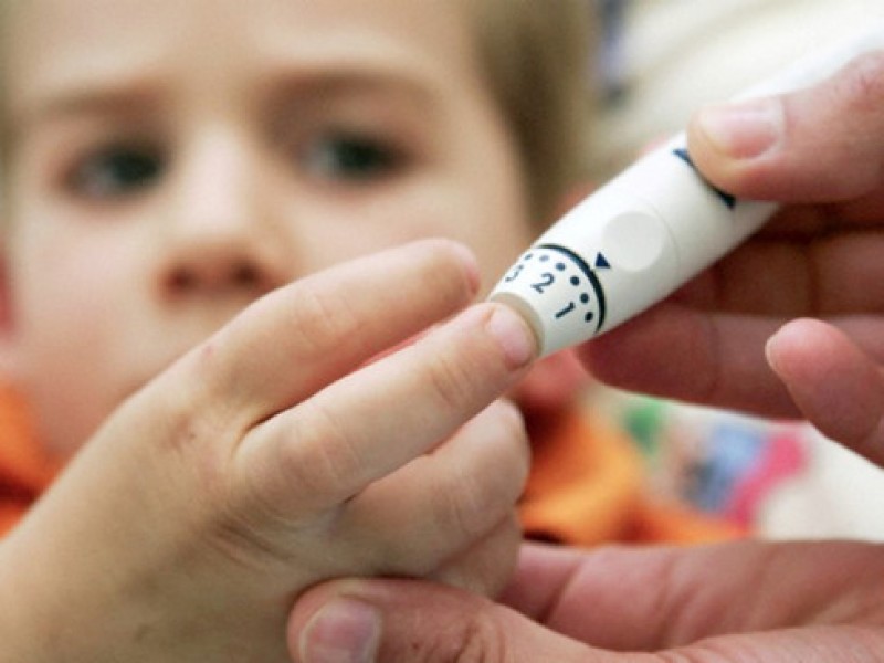 Tiểu đường ở trẻ em: Chú ý tới biến chứng và biện pháp điều trị an toàn