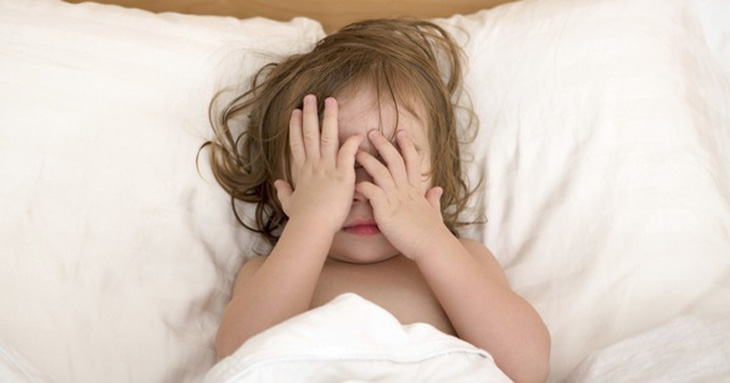 Trẻ em khó ngủ phải làm sao? Cha mẹ cần làm gì khi trẻ bị mất ngủ?