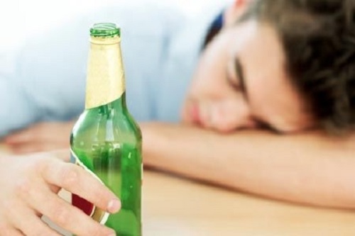 6% ca tử vong do ung thư xuất phát từ rượu bia