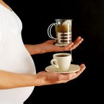 Sản phụ uống cà phê gây nguy cơ mắc ung thư máu ở trẻ
