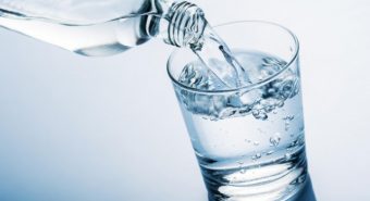 Uống nhiều nước có giảm nguy cơ mắc ung thư bàng quang?